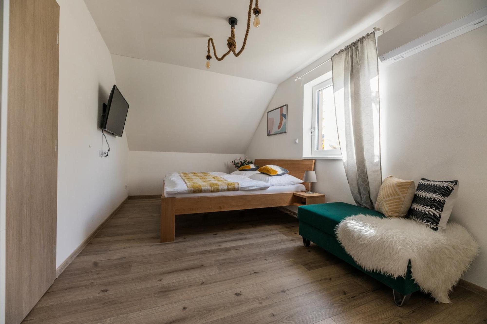 Rekreacni Dum U Jezer, Milovice 6 Villa Екстериор снимка